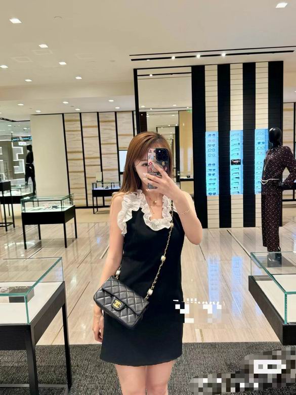 Chanel Handbags, AA+ Quality 100% Genuine Leather Classic Flap Medium Quilted Lambskin Black Gold, 18X 1 1X 5cm BL 4 Colour for chanel hand bag
