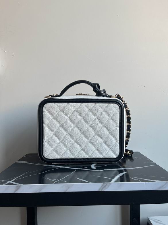Chanel Inspired Handbags, AA+ Quality 100% Genuine Leather Classic Flap Medium Quilted Lambskin Black Gold, 21 cm BL 4 Colour for chanel hand bag