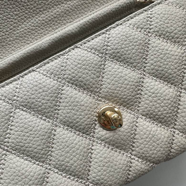 Chanel Inspired Handbags, AA+ Quality 100% Genuine Leather Classic Flap Medium Quilted Lambskin Black Gold, 25X 14X 9cm BL 3 Colour for chanel hand bag