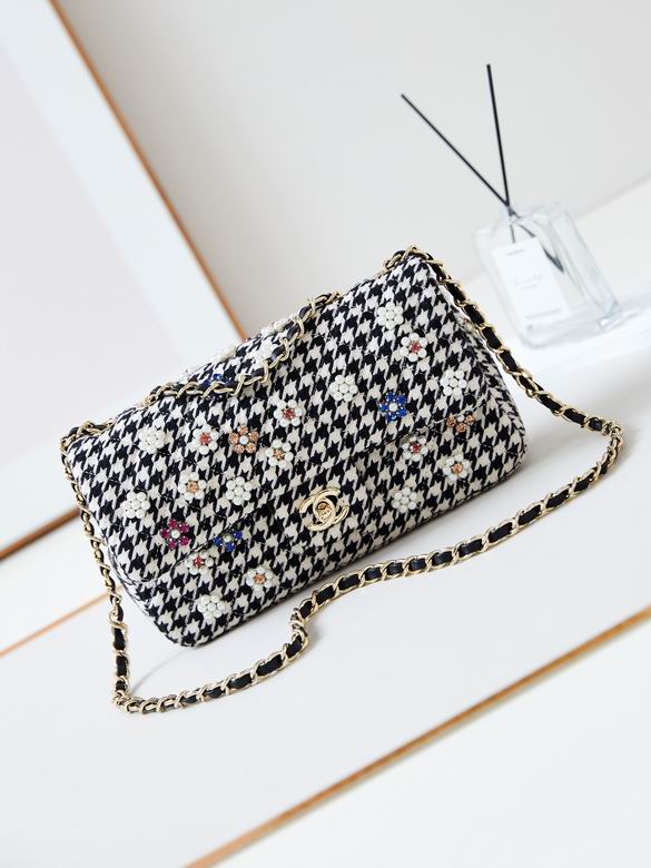 Chanel Inspired Handbags, AA+ Quality 100% Genuine Leather Classic Flap Medium Quilted Lambskin Black Gold, 25X 14X 9cm BL 3 Colour for chanel hand bag