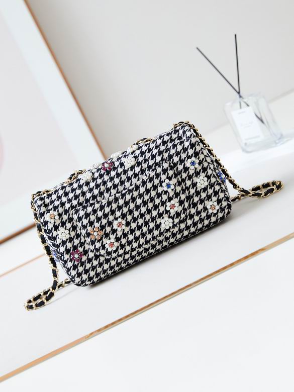 Chanel Inspired Handbags, AA+ Quality 100% Genuine Leather Classic Flap Medium Quilted Lambskin Black Gold, 25X 14X 9cm BL 3 Colour for chanel hand bag
