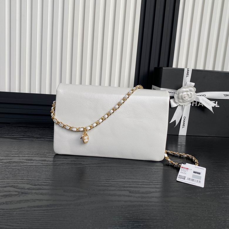 Chanel Inspired Handbags, AA+ Quality 100% Genuine Leather Classic Flap Medium Quilted Lambskin Black Gold, 18X 1 1X 5cm BL 4 Colour for chanel hand bag
