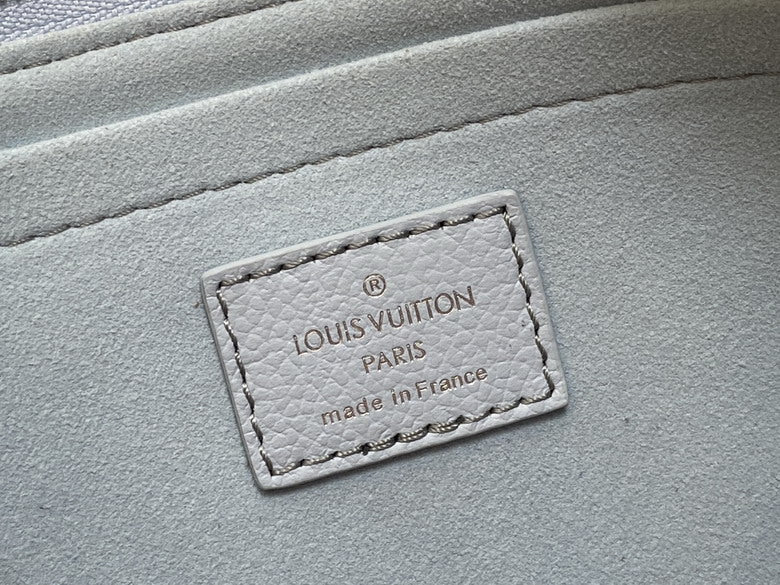 Louis Vuitton Handbags, AA+ Quality 100% Genuine Leather Classic Flap Medium Quilted Lambskin Black Gold, 18X 1 1X 5cm BL 4 Colour