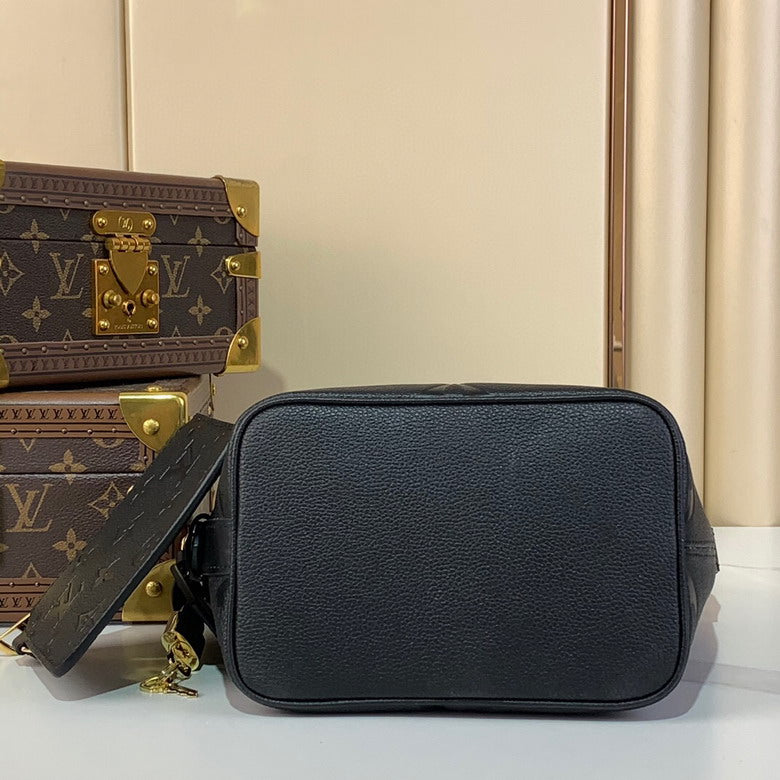Louis Vuitton Inspired Handbags, AA+ Quality 100% Genuine Leather Classic Flap Medium Quilted Lambskin Black Gold, 18X 1 1X 5cm BL 4 Colour