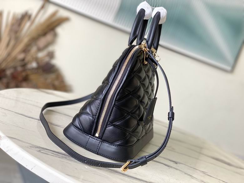 Louis Vuitton Inspired Handbags, AA+ Quality 100% Genuine Leather Classic Flap Medium Quilted Lambskin Black Gold, 18X 1 1X 5cm BL 4 Colour
