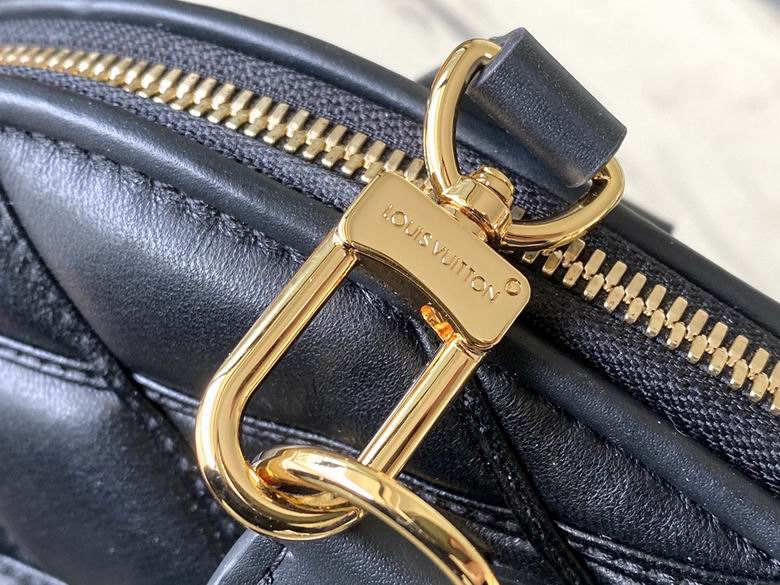 Louis Vuitton Inspired Handbags, AA+ Quality 100% Genuine Leather Classic Flap Medium Quilted Lambskin Black Gold, 18X 1 1X 5cm BL 4 Colour