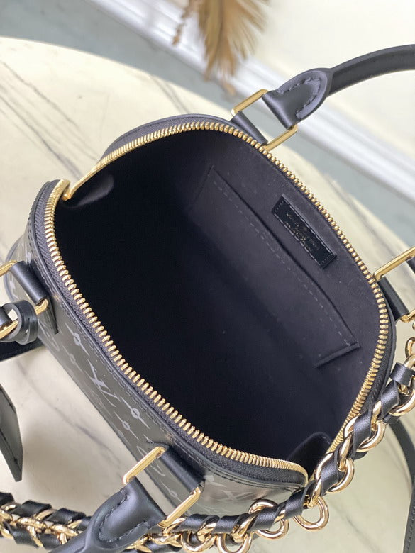 Louis Vuitton Inspired Handbags, AA+ Quality 100% Genuine Leather Classic Flap Medium Quilted Lambskin Black Gold, 18X 1 1X 5cm BL 4 Colour