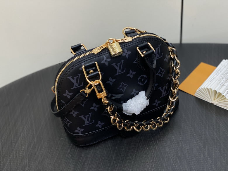Louis Vuitton Inspired Handbags, AA+ Quality 100% Genuine Leather Classic Flap Medium Quilted Lambskin Black Gold, 18X 1 1X 5cm BL 4 Colour