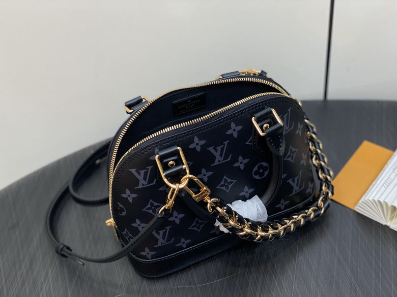 Louis Vuitton Inspired Handbags, AA+ Quality 100% Genuine Leather Classic Flap Medium Quilted Lambskin Black Gold, 18X 1 1X 5cm BL 4 Colour
