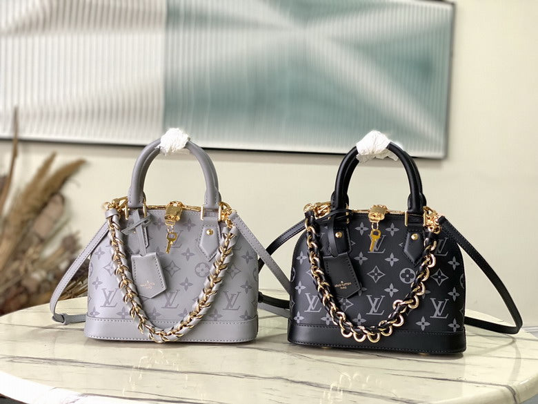 Louis Vuitton Inspired Handbags, AA+ Quality 100% Genuine Leather Classic Flap Medium Quilted Lambskin Black Gold, 18X 1 1X 5cm BL 4 Colour