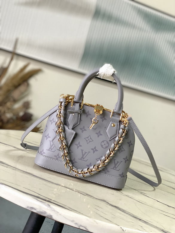 Louis Vuitton Inspired Handbags, AA+ Quality 100% Genuine Leather Classic Flap Medium Quilted Lambskin Black Gold, 18X 1 1X 5cm BL 4 Colour