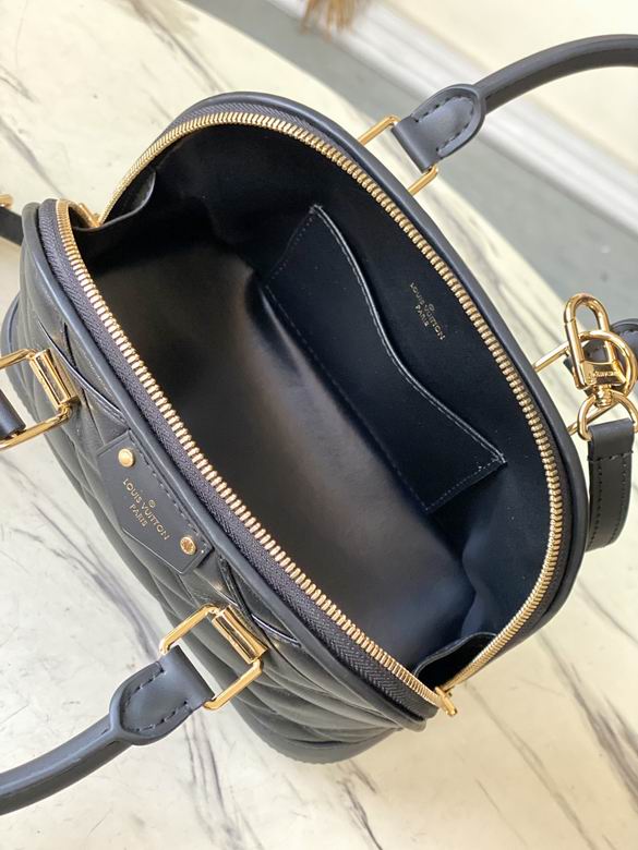 Louis Vuitton Inspired Handbags, AA+ Quality 100% Genuine Leather Classic Flap Medium Quilted Lambskin Black Gold, 18X 1 1X 5cm BL 4 Colour