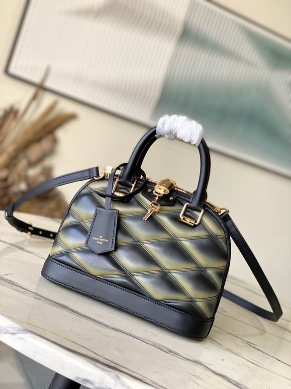 Louis Vuitton Inspired Handbags, AA+ Quality 100% Genuine Leather Classic Flap Medium Quilted Lambskin Black Gold, 18X 1 1X 5cm BL 4 Colour