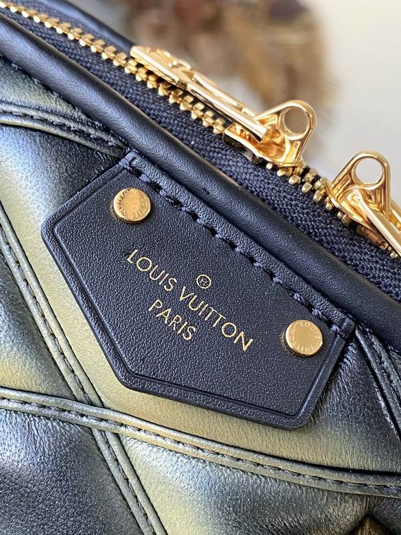 Louis Vuitton Inspired Handbags, AA+ Quality 100% Genuine Leather Classic Flap Medium Quilted Lambskin Black Gold, 18X 1 1X 5cm BL 4 Colour