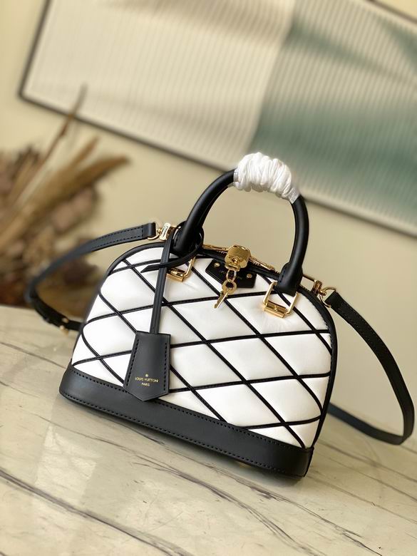 Louis Vuitton Inspired Handbags, AA+ Quality 100% Genuine Leather Classic Flap Medium Quilted Lambskin Black Gold, 18X 1 1X 5cm BL 4 Colour