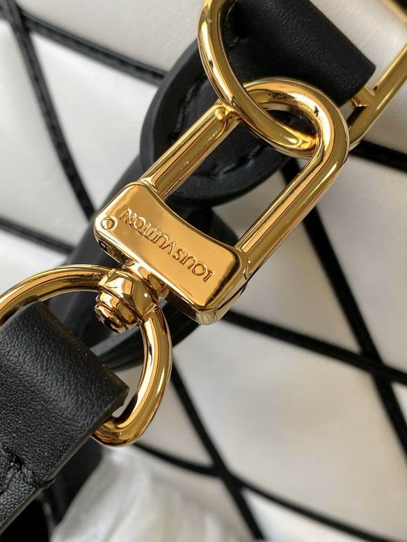 Louis Vuitton Inspired Handbags, AA+ Quality 100% Genuine Leather Classic Flap Medium Quilted Lambskin Black Gold, 18X 1 1X 5cm BL 4 Colour