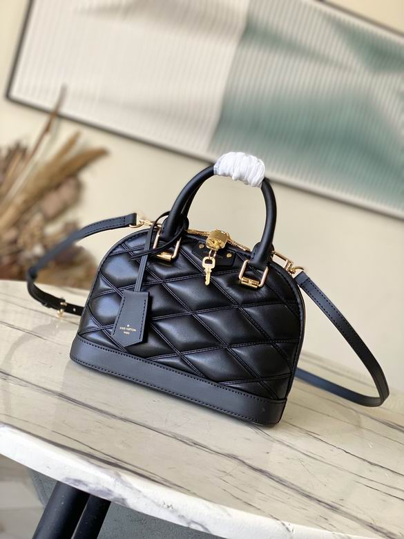Louis Vuitton Inspired Handbags, AA+ Quality 100% Genuine Leather Classic Flap Medium Quilted Lambskin Black Gold, 18X 1 1X 5cm BL 4 Colour