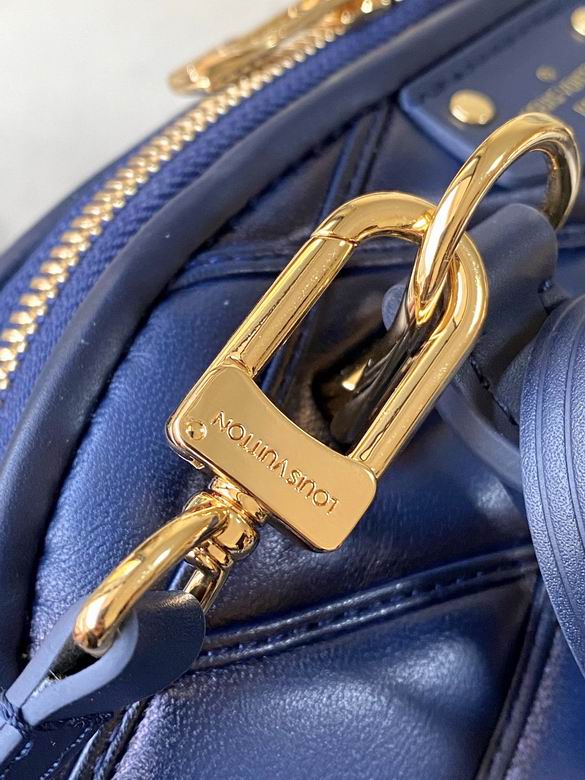 Louis Vuitton Inspired Handbags, AA+ Quality 100% Genuine Leather Classic Flap Medium Quilted Lambskin Black Gold, 18X 1 1X 5cm BL 4 Colour