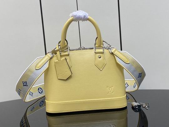 Louis Vuitton Inspired Handbags, AA+ Quality 100% Genuine Leather Classic Flap Medium Quilted Lambskin Black Gold, 18X 1 1X 5cm BL 4 Colour