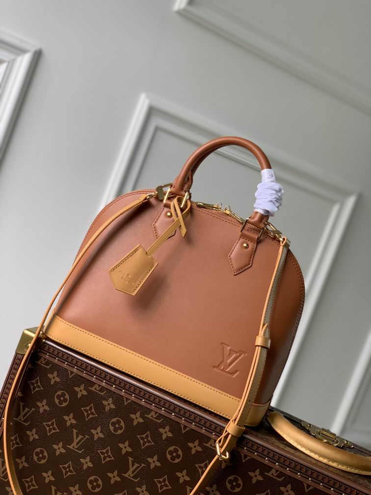 Louis Vuitton Inspired Handbags, AA+ Quality 100% Genuine Leather Classic Flap Medium Quilted Lambskin Black Gold, 18X 1 1X 5cm BL 4 Colour