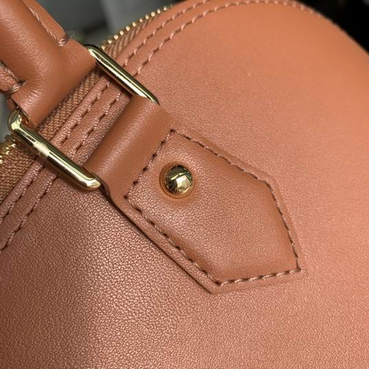 Louis Vuitton Inspired Handbags, AA+ Quality 100% Genuine Leather Classic Flap Medium Quilted Lambskin Black Gold, 18X 1 1X 5cm BL 4 Colour