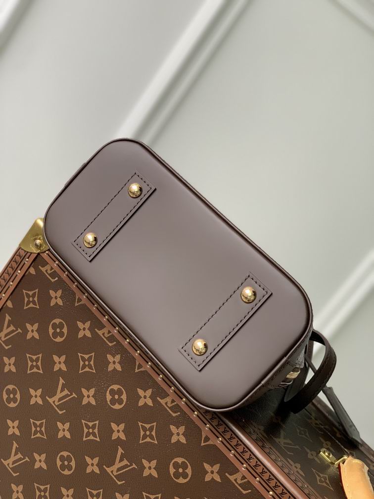 Louis Vuitton Inspired Handbags, AA+ Quality 100% Genuine Leather Classic Flap Medium Quilted Lambskin Black Gold, 18X 1 1X 5cm BL 4 Colour