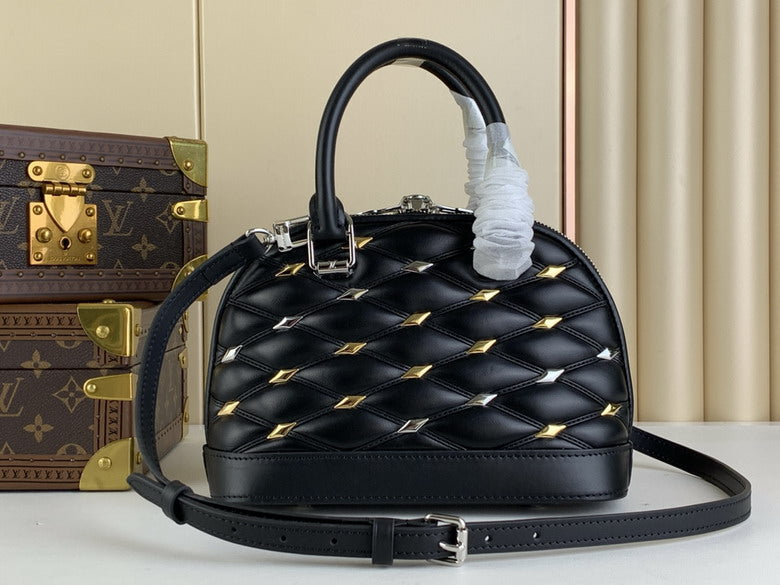 Louis Vuitton Inspired Handbags, AA+ Quality 100% Genuine Leather Classic Flap Medium Quilted Lambskin Black Gold, 18X 1 1X 5cm BL 4 Colour