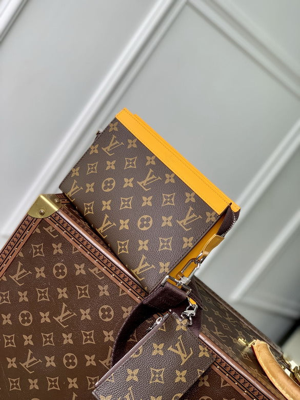 Louis vuitton Inspired Handbags, AA+ Quality 100% Genuine Leather Classic Flap Medium Quilted Lambskin Black Gold, 18X 1 1X 5cm BL 4 Colour