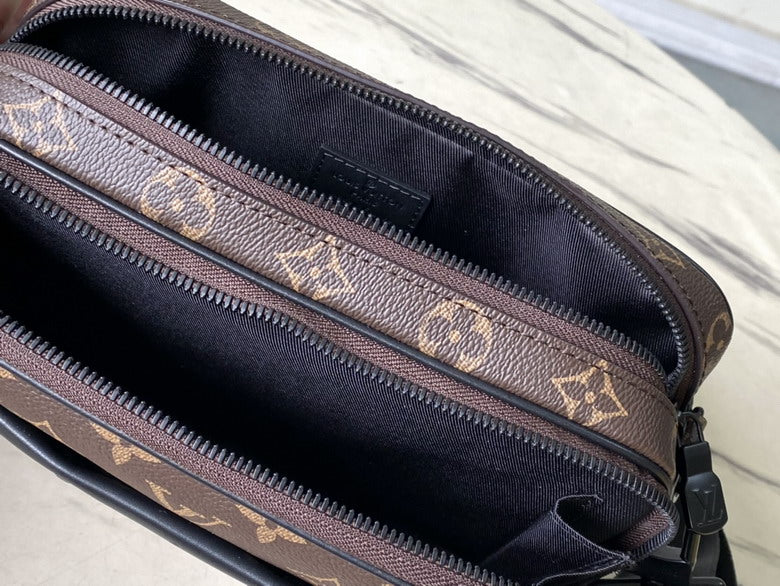 Louis vuitton Inspired Handbags, AA+ Quality 100% Genuine Leather Classic Flap Medium Quilted Lambskin Black Gold, 18X 1 1X 5cm BL 4 Colour
