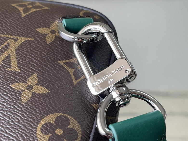 Louis vuitton Inspired Handbags, AA+ Quality 100% Genuine Leather Classic Flap Medium Quilted Lambskin Black Gold, 18X 1 1X 5cm BL 4 Colour