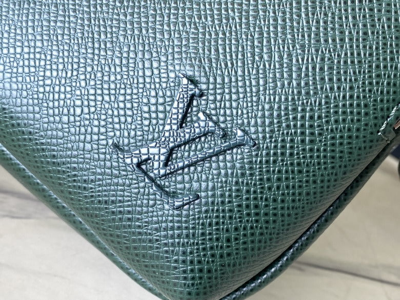Louis vuitton Inspired Handbags, AA+ Quality 100% Genuine Leather Classic Flap Medium Quilted Lambskin Black Gold, 18X 1 1X 5cm BL 4 Colour