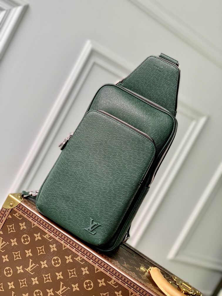Louis vuitton Inspired Handbags, AA+ Quality 100% Genuine Leather Classic Flap Medium Quilted Lambskin Black Gold, 18X 1 1X 5cm BL 4 Colour