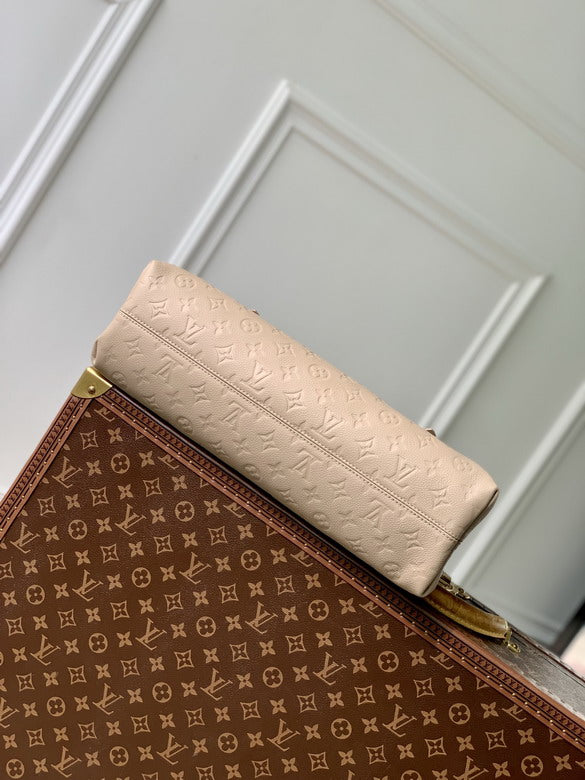louis vuitton Inspired Handbags, AA+ Quality 100% Genuine Leather Classic Flap Medium Quilted Lambskin Black Gold, 18X 1 1X 5cm BL 4 Colour