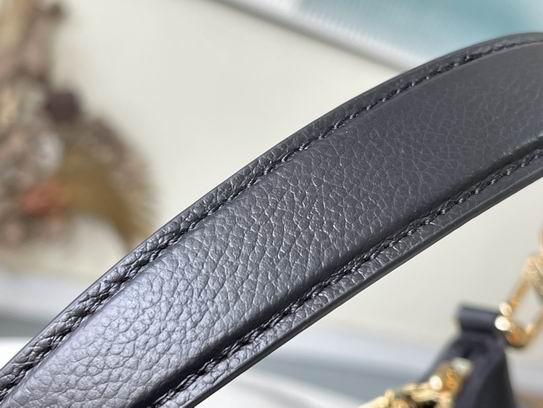 Louis vuitton Inspired Handbags, AA+ Quality 100% Genuine Leather Classic Flap Medium Quilted Lambskin Black Gold, 18X 1 1X 5cm BL 4 Colour