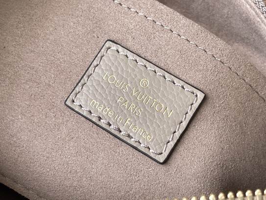 Louis vuitton Inspired Handbags, AA+ Quality 100% Genuine Leather Classic Flap Medium Quilted Lambskin Black Gold, 18X 1 1X 5cm BL 4 Colour