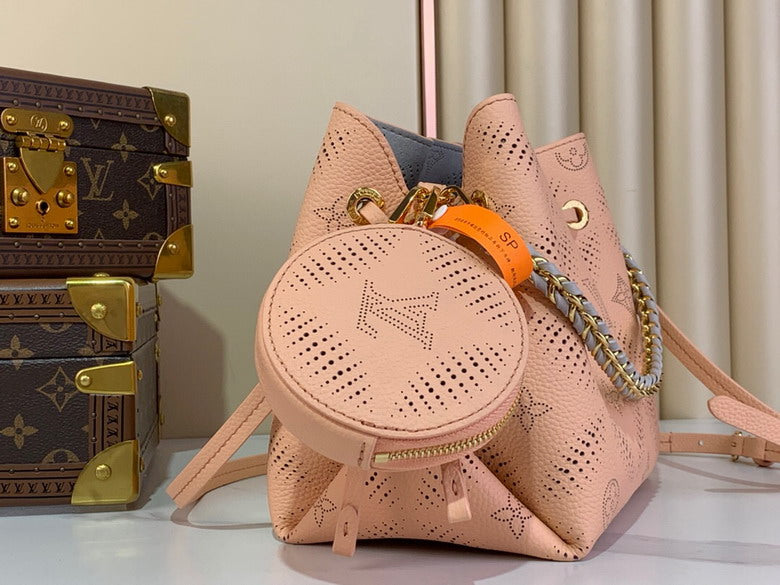 Louis vuitton Inspired Handbags, AA+ Quality 100% Genuine Leather Classic Flap Medium Quilted Lambskin Black Gold, 18X 1 1X 5cm BL 4 Colour