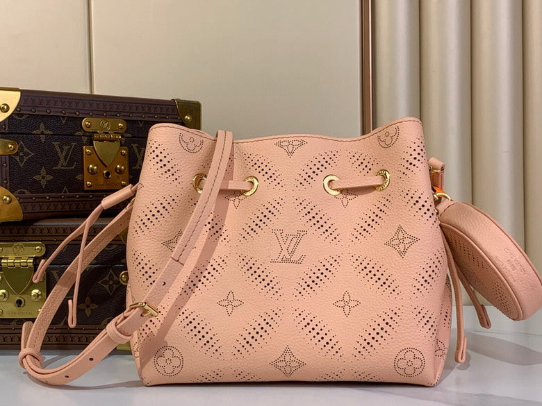 Louis vuitton Inspired Handbags, AA+ Quality 100% Genuine Leather Classic Flap Medium Quilted Lambskin Black Gold, 18X 1 1X 5cm BL 4 Colour