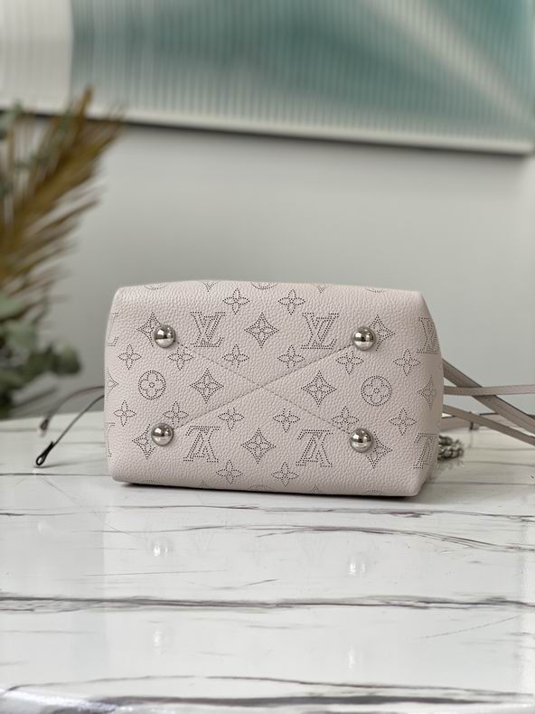 Louis Vuitton Inspired Handbags, AA+ Quality 100% Genuine Leather Classic Flap Medium Quilted Lambskin Black Gold, 18X 1 1X 5cm BL 4 Colour