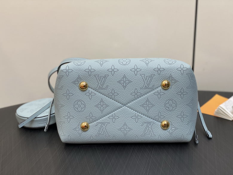 Louis vuitton Inspired Handbags, AA+ Quality 100% Genuine Leather Classic Flap Medium Quilted Lambskin Black Gold, 18X 1 1X 5cm BL 4 Colour