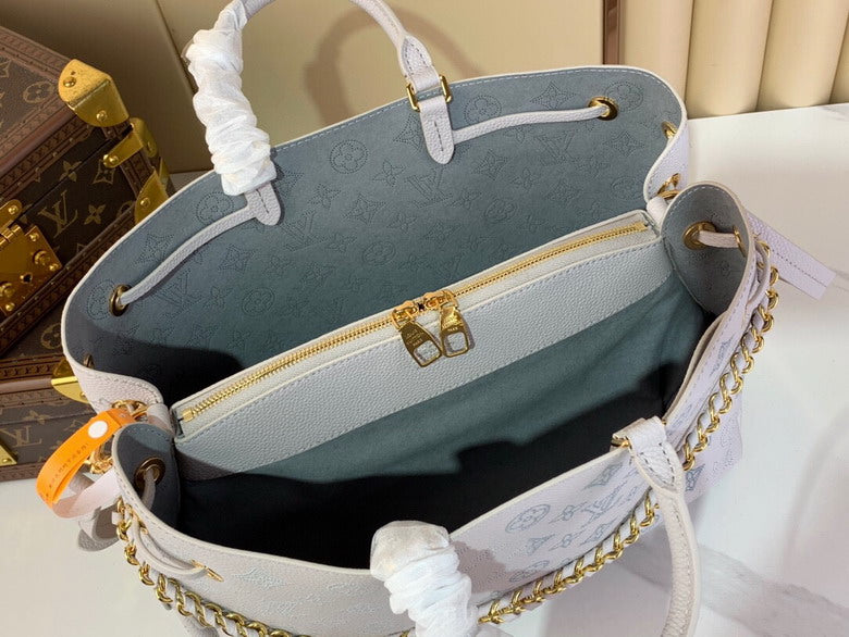 Louis vuitton Inspired Handbags, AA+ Quality 100% Genuine Leather Classic Flap Medium Quilted Lambskin Black Gold, 18X 1 1X 5cm BL 4 Colour