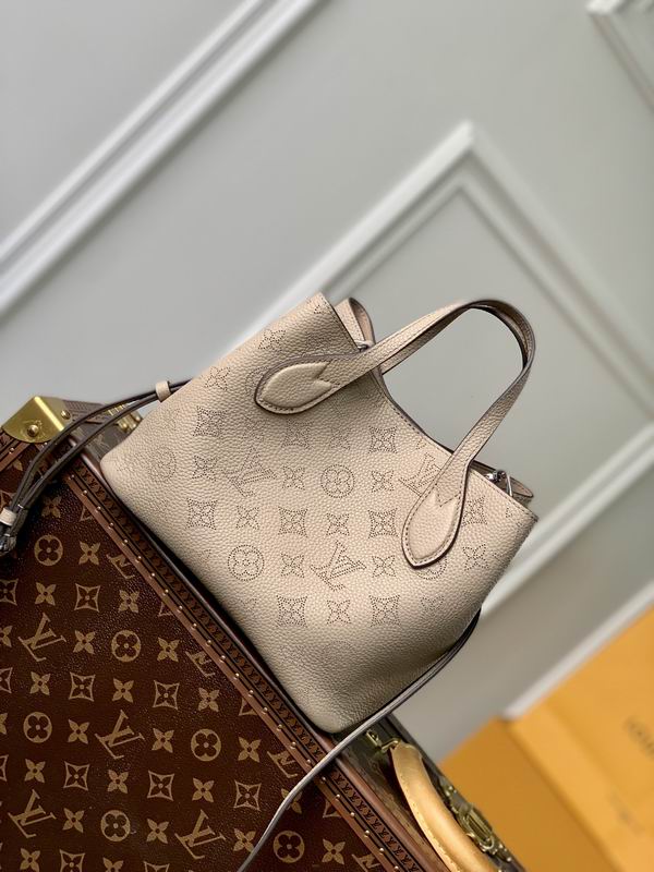 louis vuitton Inspired Handbags, AA+ Quality 100% Genuine Leather Classic Flap Medium Quilted Lambskin Black Gold, 18X 1 1X 5cm BL 4 Colour