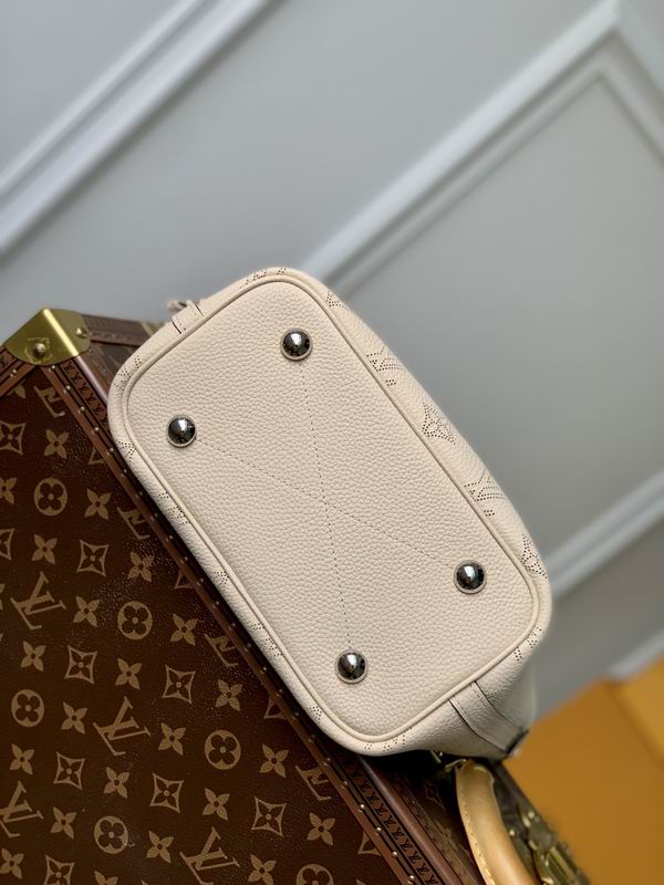 louis vuitton Inspired Handbags, AA+ Quality 100% Genuine Leather Classic Flap Medium Quilted Lambskin Black Gold, 18X 1 1X 5cm BL 4 Colour