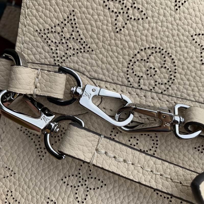 Louis vuitton Inspired Handbags, AA+ Quality 100% Genuine Leather Classic Flap Medium Quilted Lambskin Black Gold, 18X 1 1X 5cm BL 4 Colour