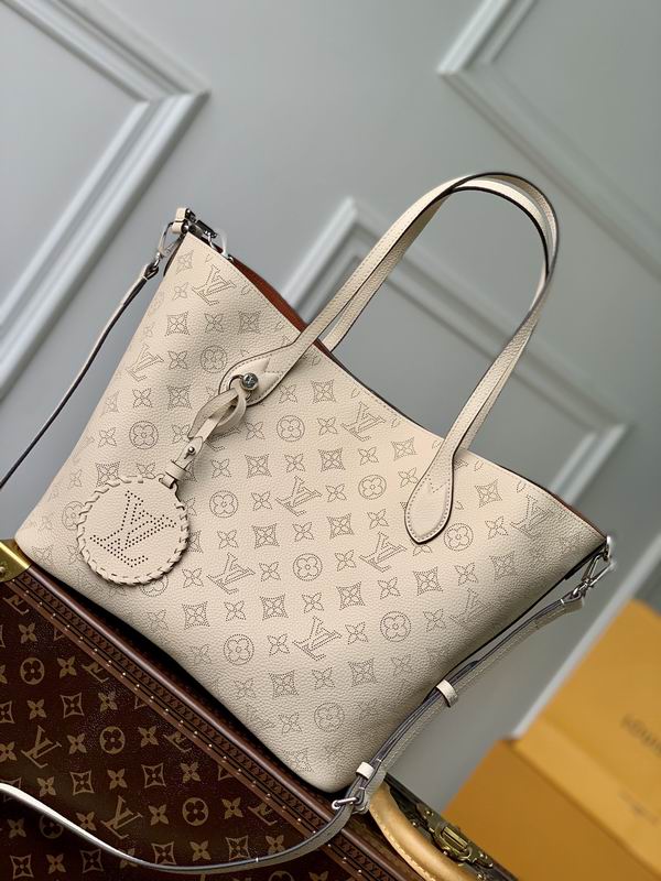 louis vuitton Inspired Handbags, AA+ Quality 100% Genuine Leather Classic Flap Medium Quilted Lambskin Black Gold, 18X 1 1X 5cm BL 4 Colour