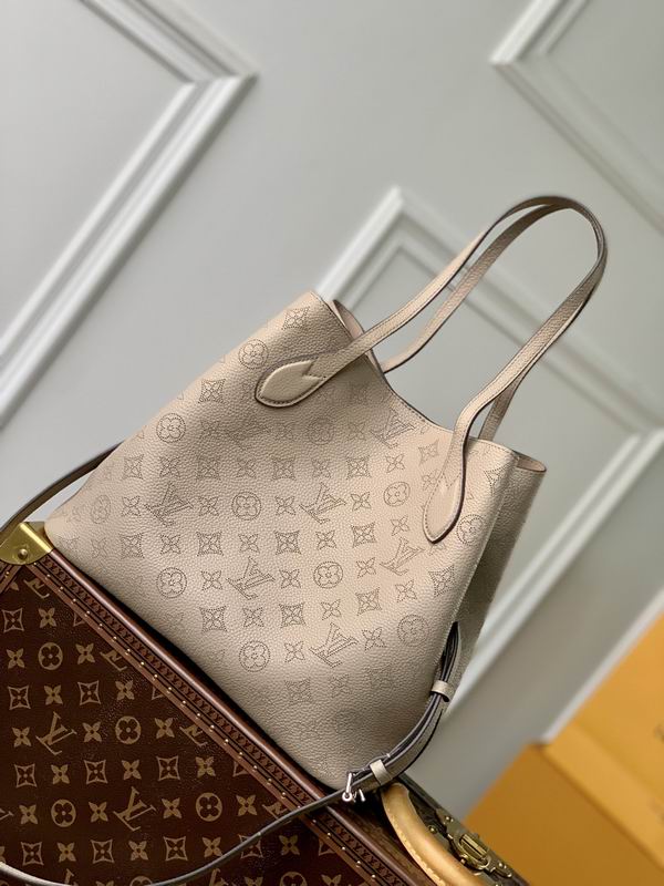 louis vuitton Inspired Handbags, AA+ Quality 100% Genuine Leather Classic Flap Medium Quilted Lambskin Black Gold, 18X 1 1X 5cm BL 4 Colour