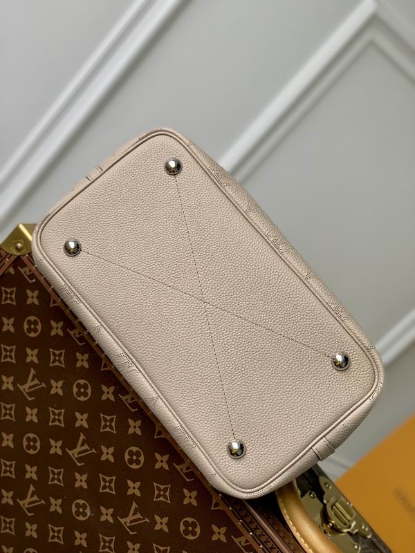 louis vuitton Inspired Handbags, AA+ Quality 100% Genuine Leather Classic Flap Medium Quilted Lambskin Black Gold, 18X 1 1X 5cm BL 4 Colour