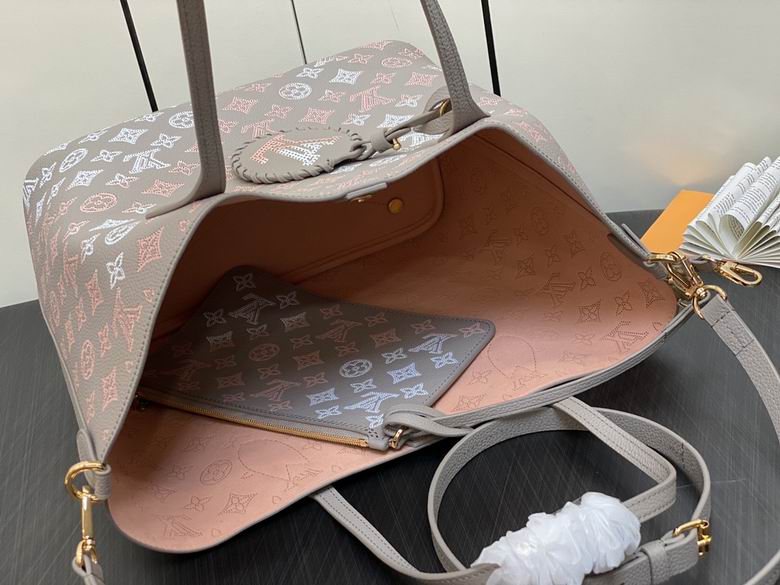 louis vuitton Inspired Handbags, AA+ Quality 100% Genuine Leather Classic Flap Medium Quilted Lambskin Black Gold, 18X 1 1X 5cm BL 4 Colour