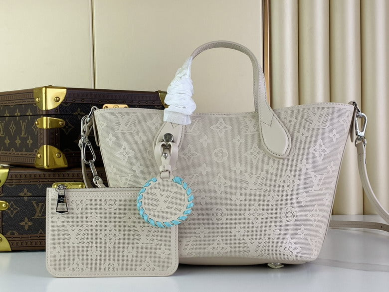 louis vuitton Inspired Handbags, AA+ Quality 100% Genuine Leather Classic Flap Medium Quilted Lambskin Black Gold, 18X 1 1X 5cm BL 4 Colour