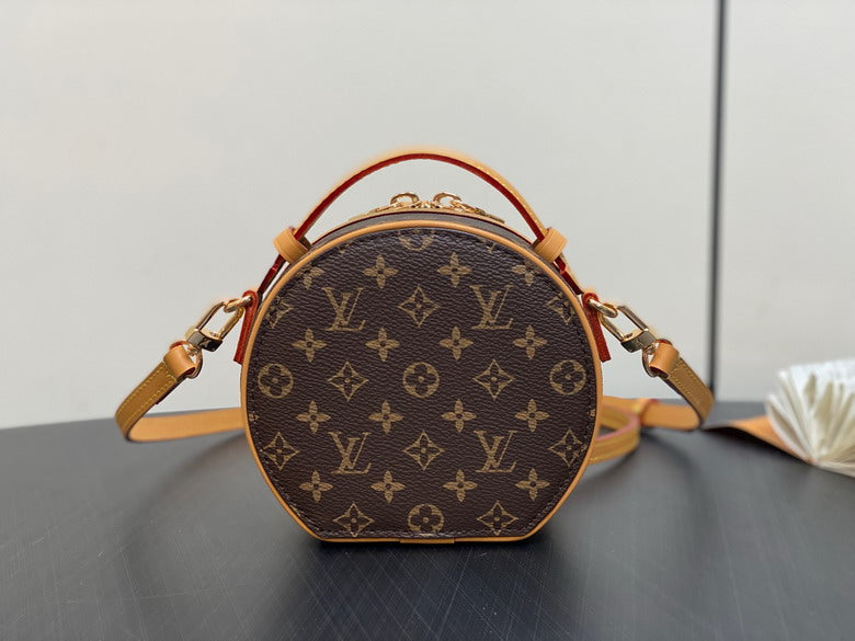 louis vuitton Inspired Handbags, AA+ Quality 100% Genuine Leather Classic Flap Medium Quilted Lambskin Black Gold, 18X 1 1X 5cm BL 4 Colour