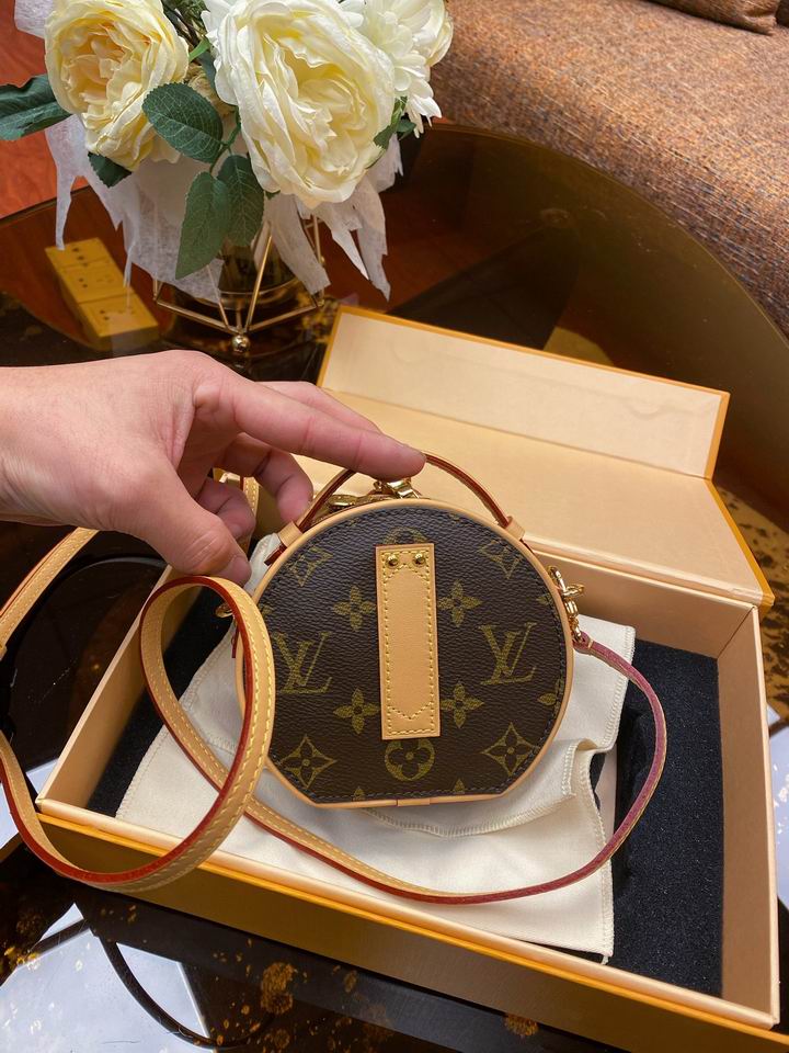 louis vuitton Inspired Handbags, AA+ Quality 100% Genuine Leather Classic Flap Medium Quilted Lambskin Black Gold, 18X 1 1X 5cm BL 4 Colour